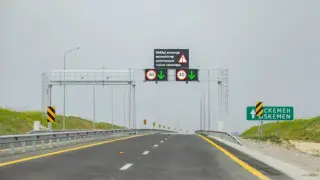 Пробки возвращаются: трафик на выездах из Алматы снова растет