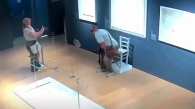 Кадры из видео