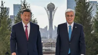 Си Цзиньпин прибыл в Акорду: начались переговоры с Токаевым