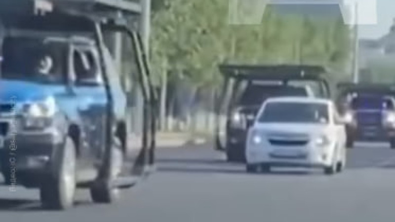 Кадры из видео