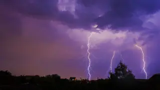 Штормовой ветер и грозы: погода в Казахстане 25 июня