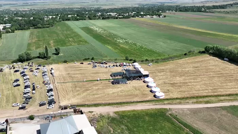 Кадры из видео