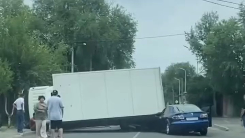 Кадры из видео