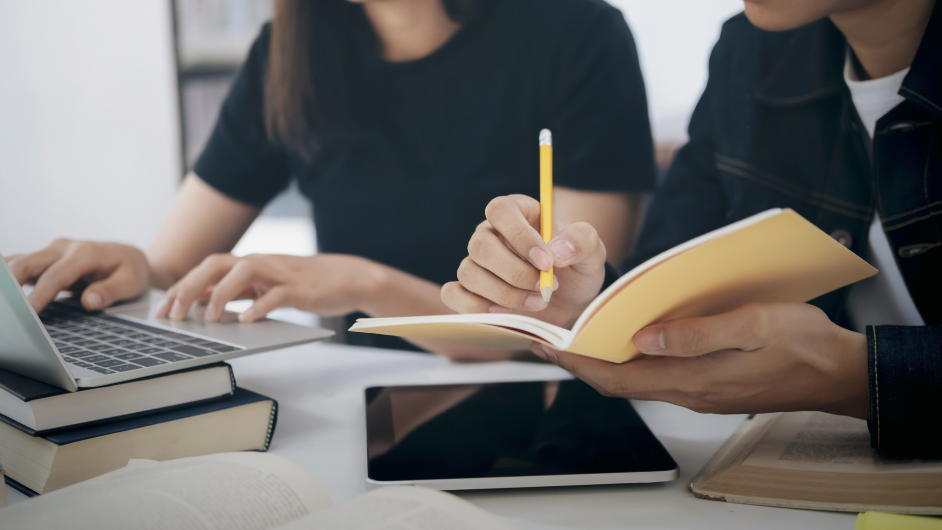 Гранты в колледжи: как поступить и учиться бесплатно