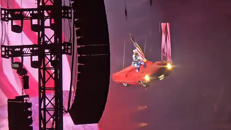 Кадры из видео