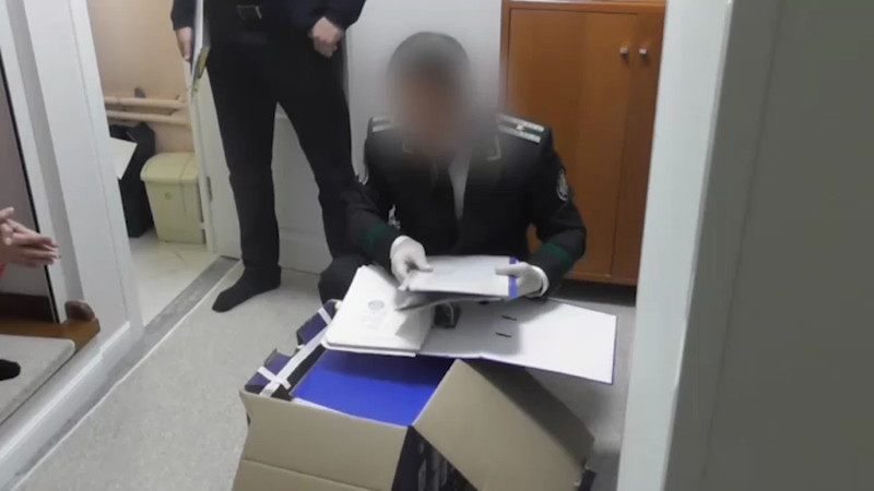 Кадры из видео