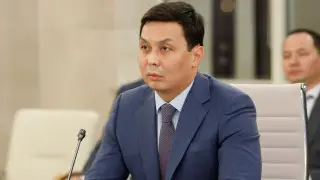 Токаев поблагодарил экс-главу Антикора Асхата Жумагали