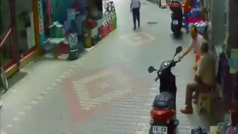 Кадры из видео