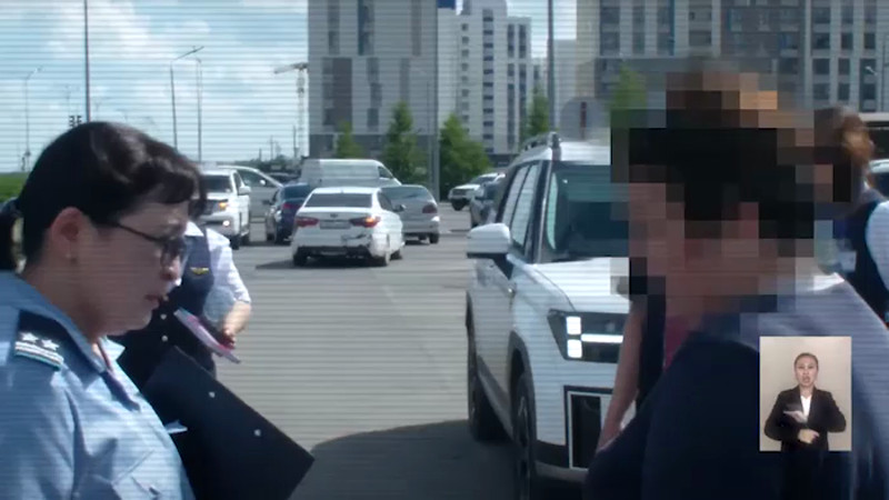 Кадры из видео