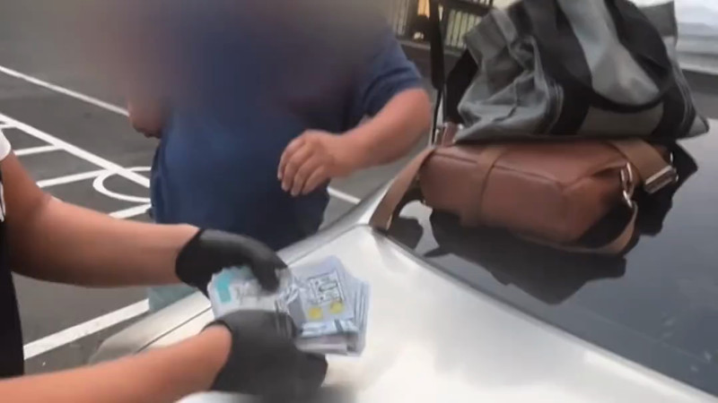 Кадры из видео