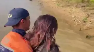 В Атырау спасли женщину, прыгнувшую с моста в реку Урал