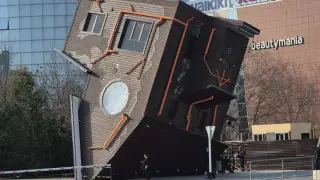 Администрация “Перевернутого дома“ в Актау обратилась к посетителям после вопиющего инцидента