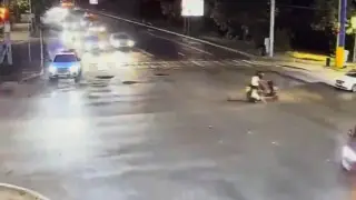 В Алматы мопедист сбил полицейского и попытался скрыться