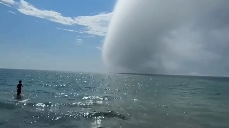 Кадры из видео