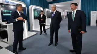 Токаеву показали казахстанские AI-проекты