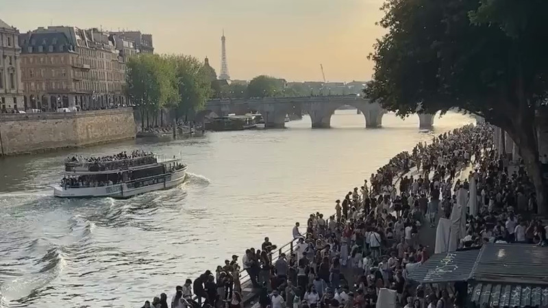 Кадры из видео