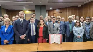 В Париже договорились о создании нового государства