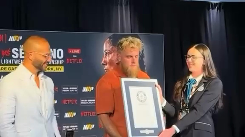 Кадры из видео