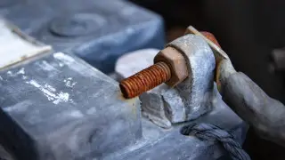 Как один болт может “убить“ всю электрику в авто