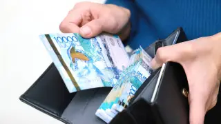 Квартира и свадьба на Бали: как научиться откладывать, не влезая в долги