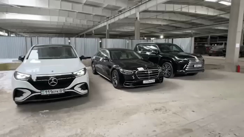 Кадры из видео