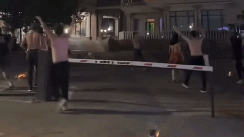 Кадры из видео