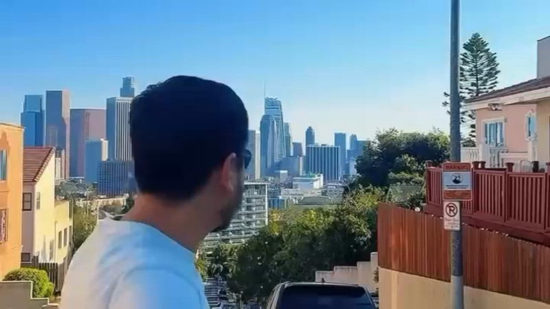 Кадры из видео