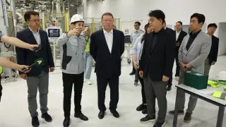 Завод Kia в Костанае готов к старту: вице-президент компании прибыл с инспекцией