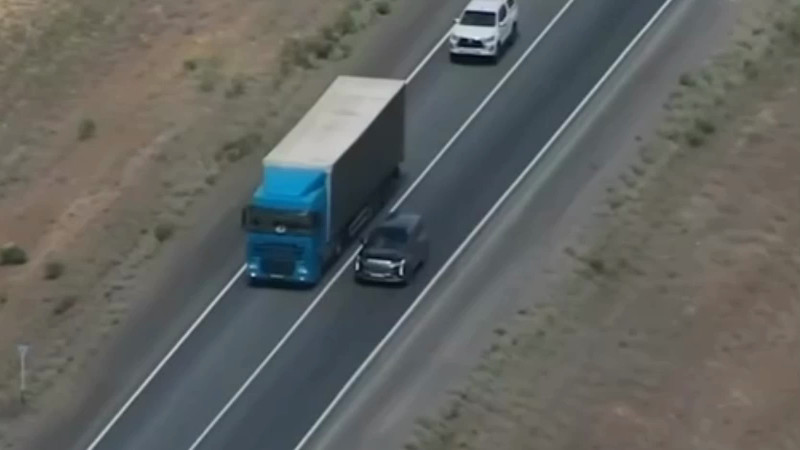 Кадры из видео