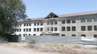 Школа на ремонте: в Алматинской области дети учатся в магазине