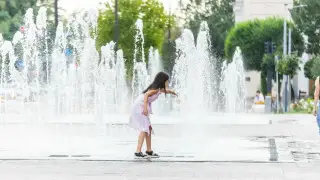 Жара, град и шквал: штормовое предупреждение объявлено в мегаполисах и 15 регионах страны