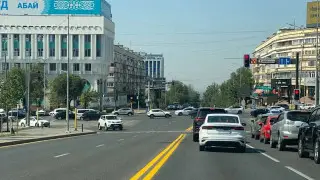 Новый вид разметки на дороге удивил алматинцев
