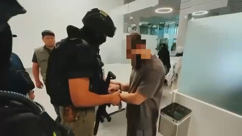 Кадры из видео