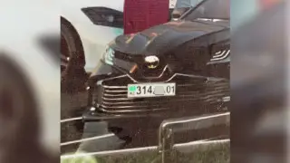 “Неприличный“ баннер увидели жители Алматы