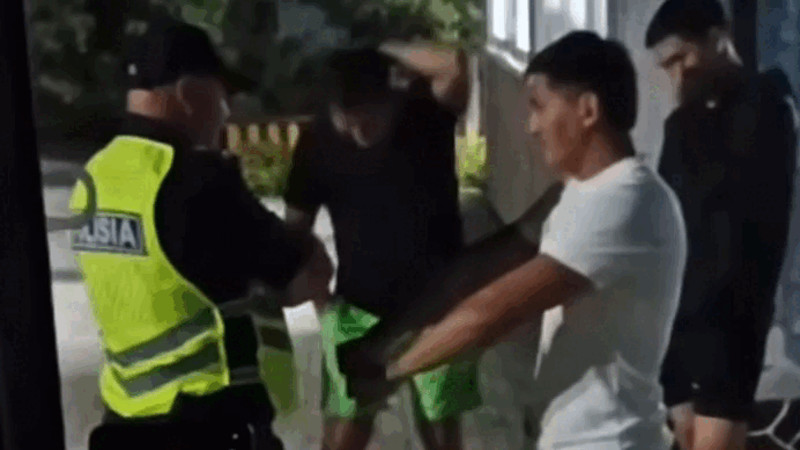 Кадры из видео