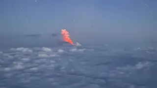 Гигант проснулся: после землетрясения на Камчатке началось извержение вулкана