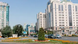 Девушка прыгнула с высотки в Алматы - полиция выясняет обстоятельства