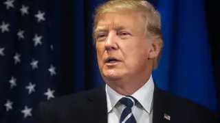 Трамп отдал приказ разместить атомные подлодки после заявления Медведева