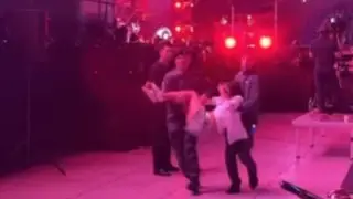 Жена замначальника? Полиция сделала заявление об инциденте на концерте Дженнифер Лопес