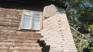 Стена жилого дома рухнула в Костанае