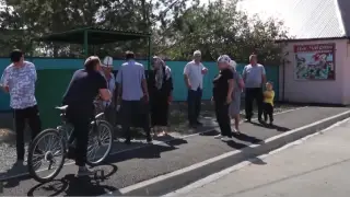 Жители села в Актюбинской области требуют вернуть автобусные остановки