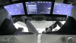 Астронавты NASA вернулись на Землю после пяти месяцев в космосе