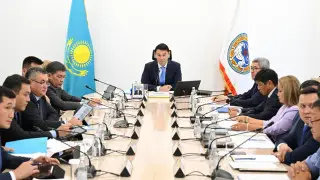 Аким Алматы потребовал навести порядок в районе автовокзала “Сайран“ и ТЦ “Car City“