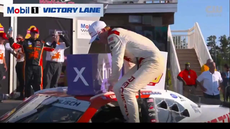 Кадры из видео