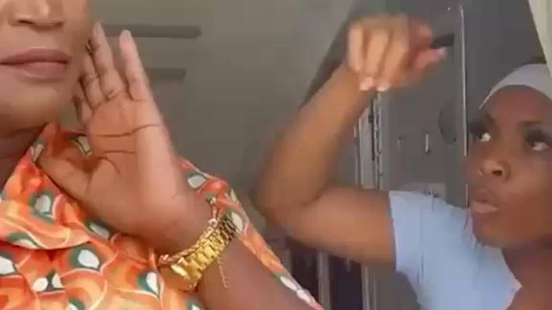 Кадры из видео Tik Tok/DailyMail