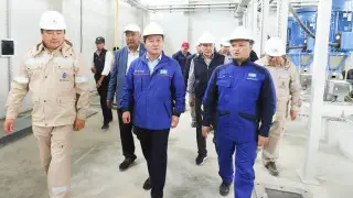 В Жанаозен доставили первую партию питьевой воды с опреснительного завода в Кендерли