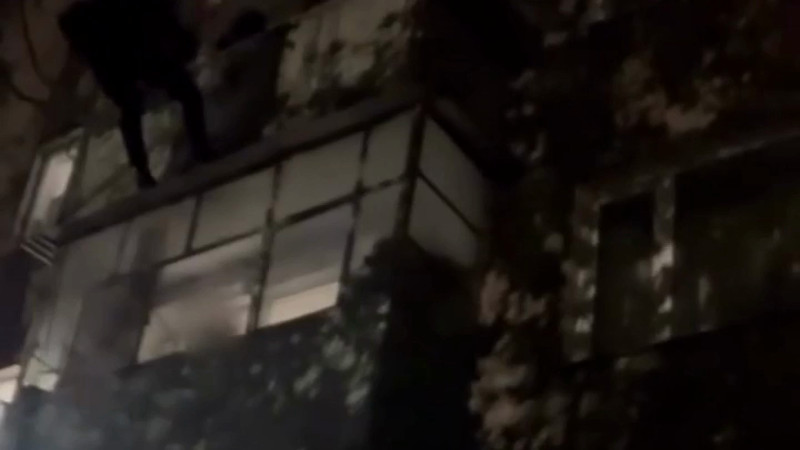 Кадры из видео