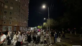 Десятки детей потерялись во время концерта в Атырау