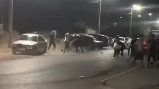 Десятки мужчин сошлись в драке в Шымкенте: кадры разлетелись в сети