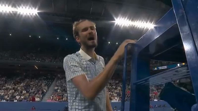 Кадры из видео